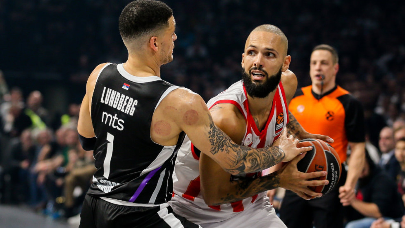 No Βεζένκοφ, no party για τον Ολυμπιακό