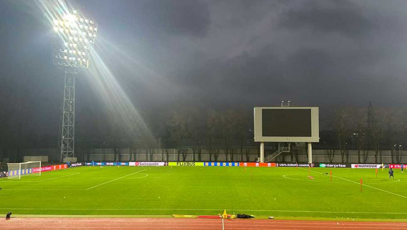 Στάδιο Νταουγκάβα: Η κερκίδα των ΠΑΟΚτσήδων και ο θερμαινόμενος τάπητας