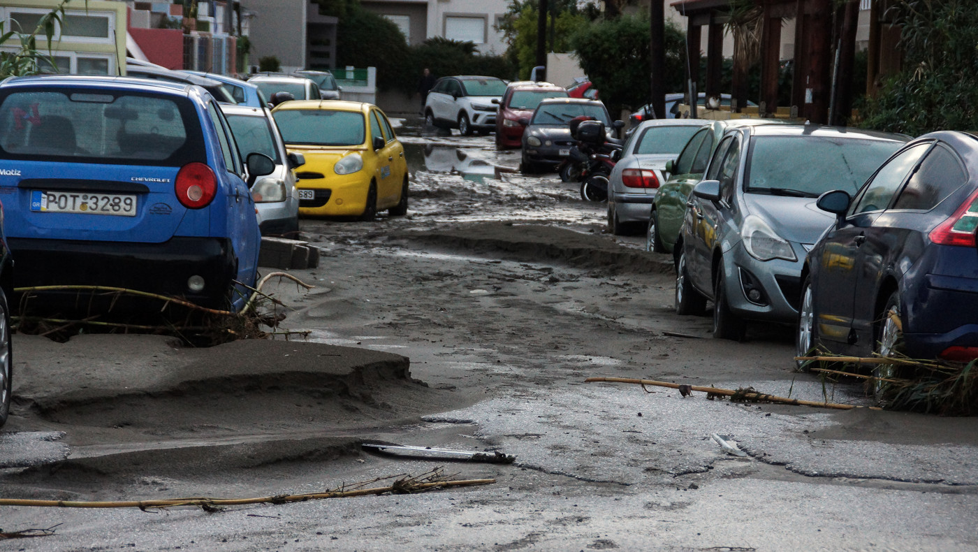 Κακοκαιρία Bora: Νεκρός οδηγός στο Πόρτο Κουφό που κατέληξε σε χαντάκι