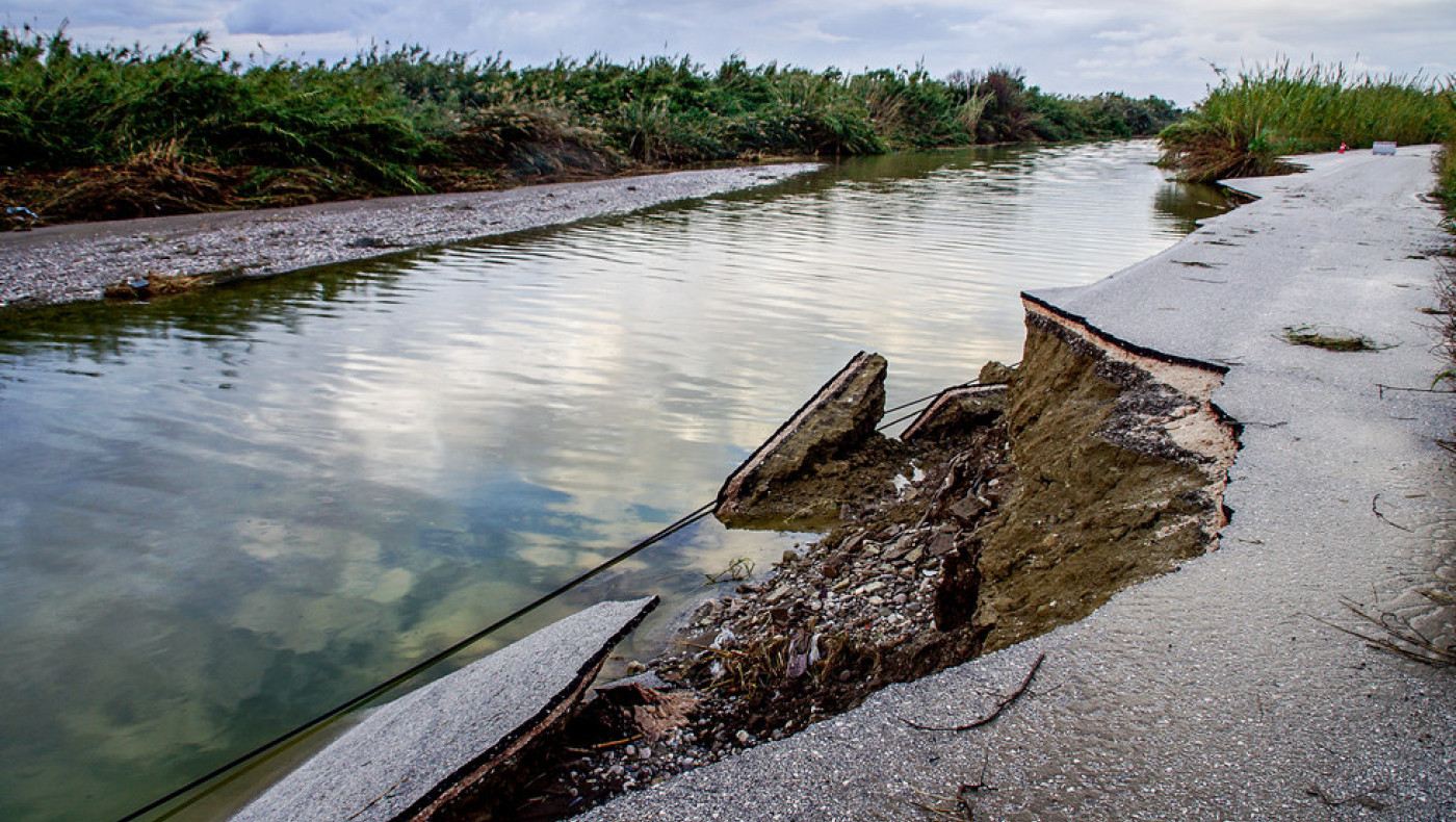 Κακοκαιρία Bora: Ποιοι δρόμοι είναι κλειστοί στη Θεσσαλονίκη-Εικόνες καταστροφής στη Χαλκιδική