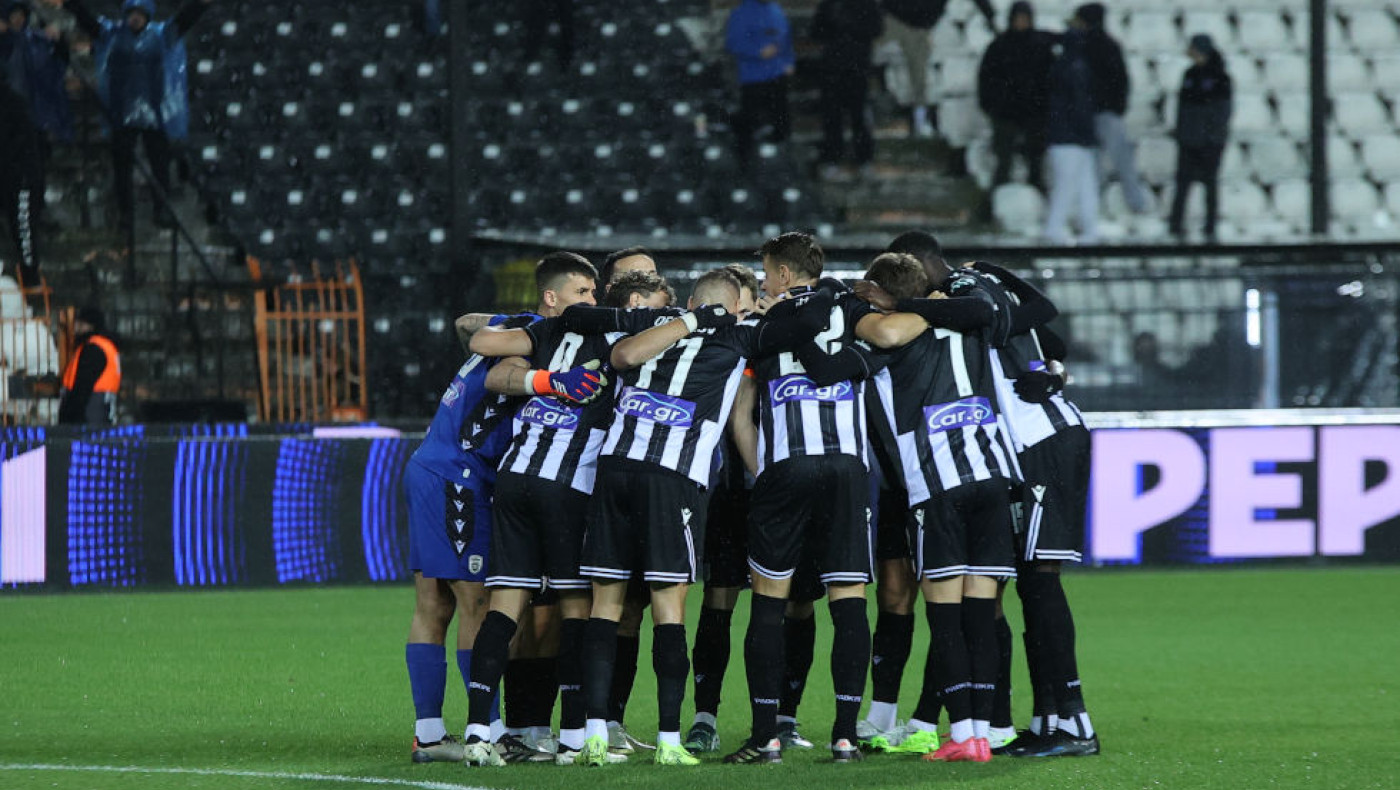 Το ένα χέρι (του προπονητή) νίβει τ’ άλλο (των παικτών). Και τα δυο…