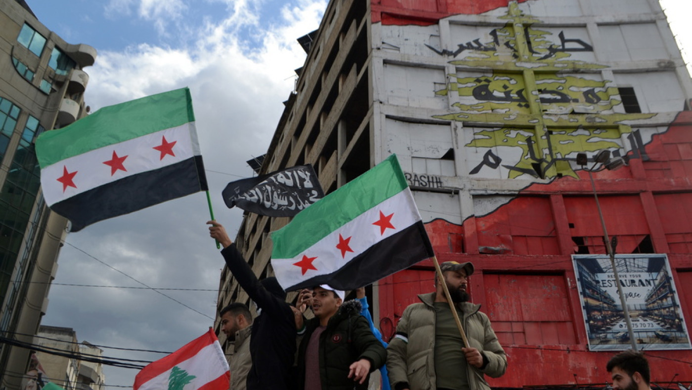 Συρία: Μνήμες πτώσης Χουσεΐν ξυπνά η Δαμασκός - Ξεκίνησε η λεηλασία κτιρίων