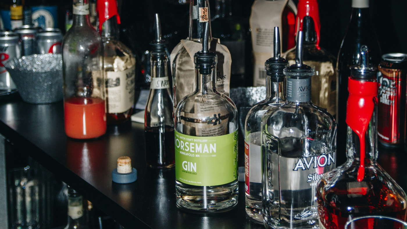 Πώς επηρεάζεται ο εγκέφαλος όταν πίνετε αλκοόλ