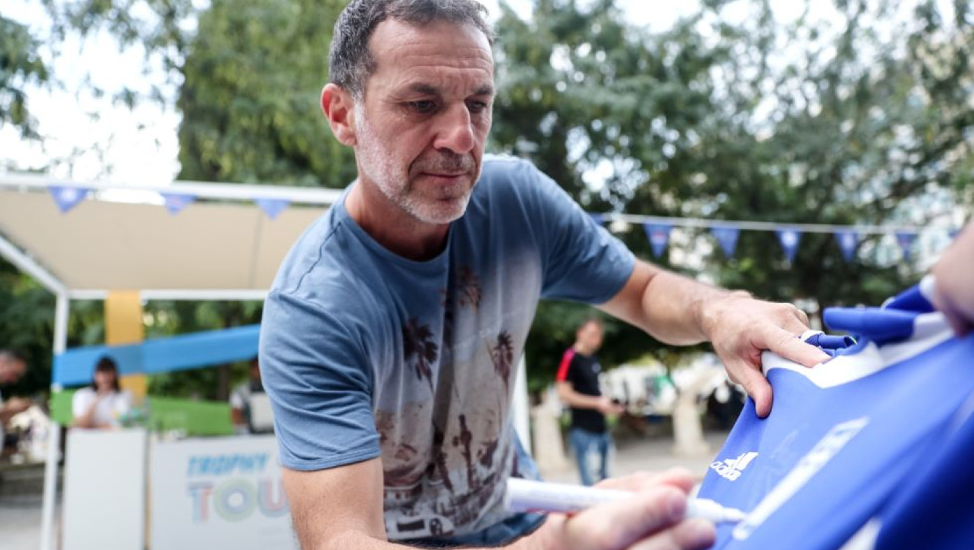 Γκούμας για Φαν' τ Σχιπ: «Έχει επιθετική φιλοσοφία και παραστάσεις πρωταθλητισμού»