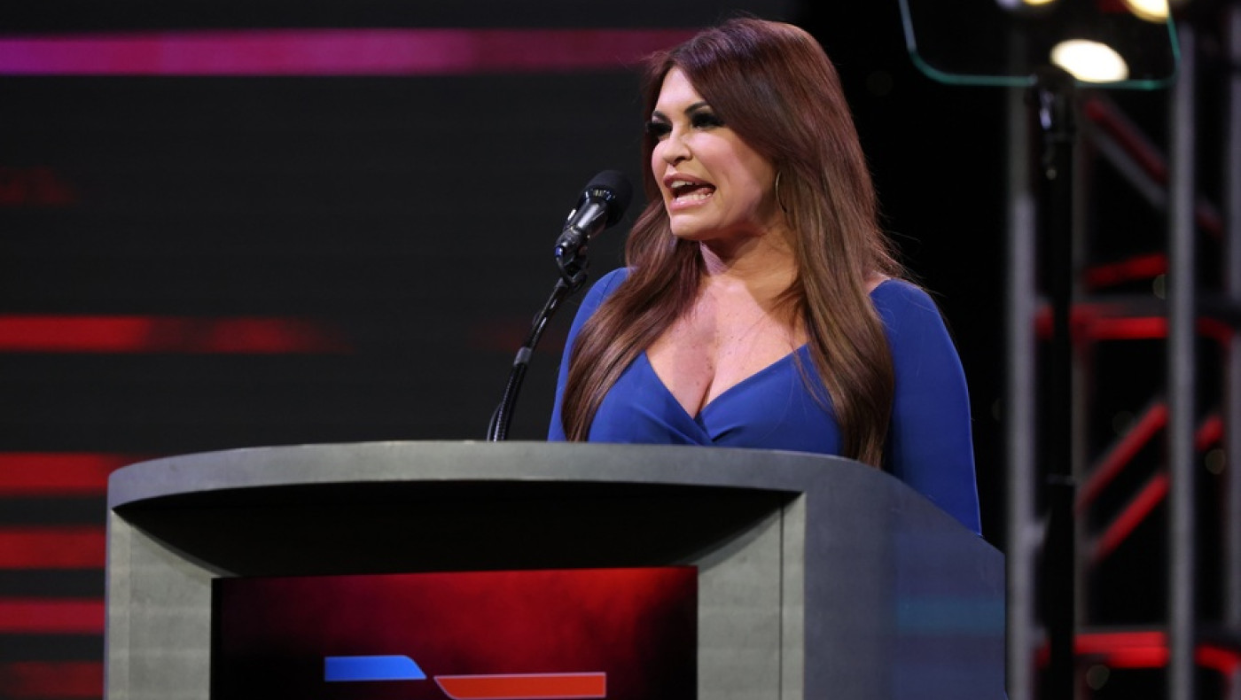 Κίμπερλι Γκίλφοϊλ: Με αρχαιοελληνικό άρωμα α λα Παλμ Μπιτς η κατοικία της στο Κολωνάκι