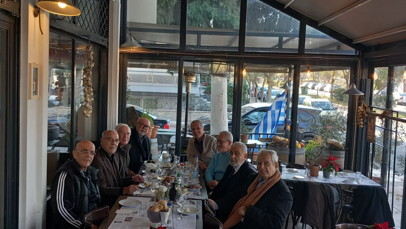 ΠΑΟΚ: Ο Μητροπολίτης Δέρκων Απόστολος στην Τούμπα - Η υποδοχή από τον Κούδα