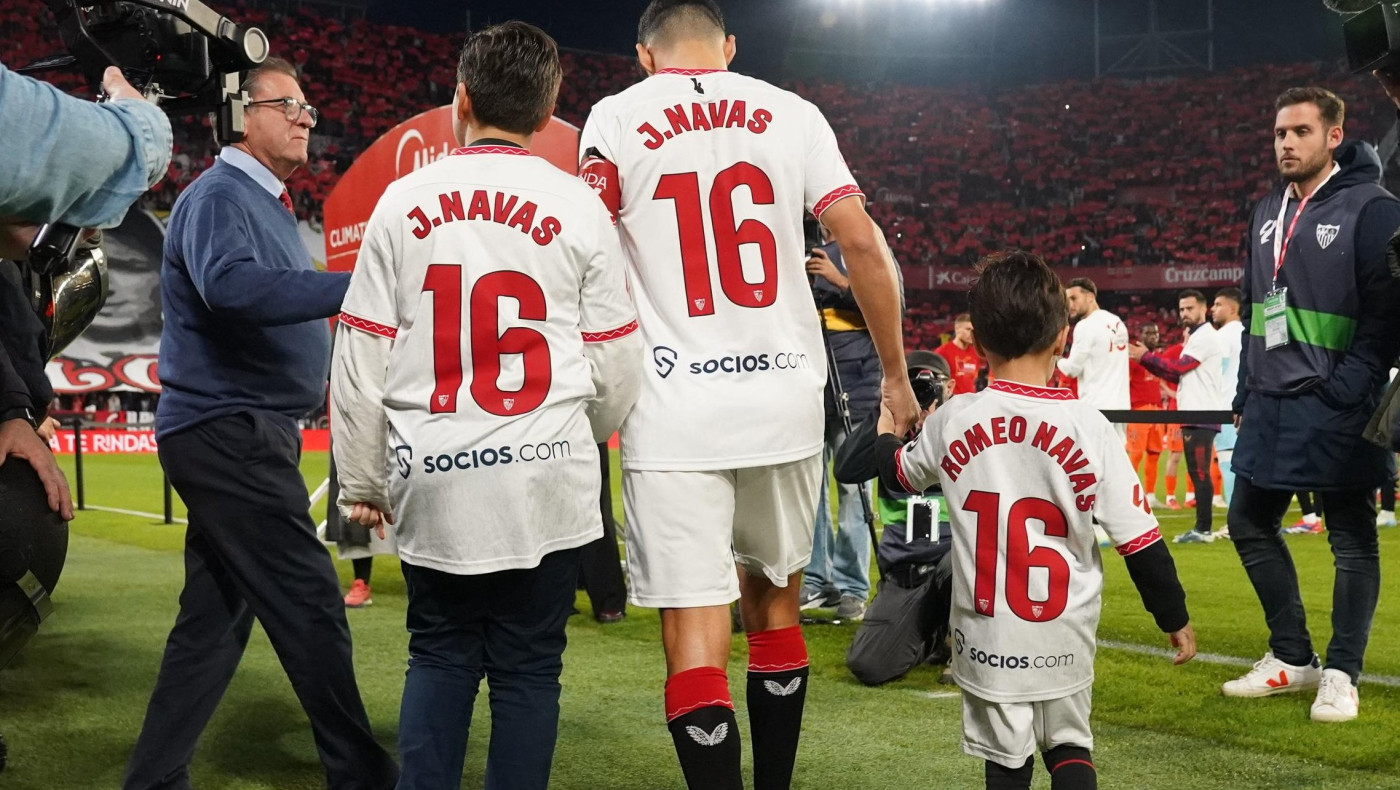 Σεβίλλη: Το «Ραμόν Σάντσεθ Πιθχουάν» αποχαιρετάει τον Χεσούς Νάβας