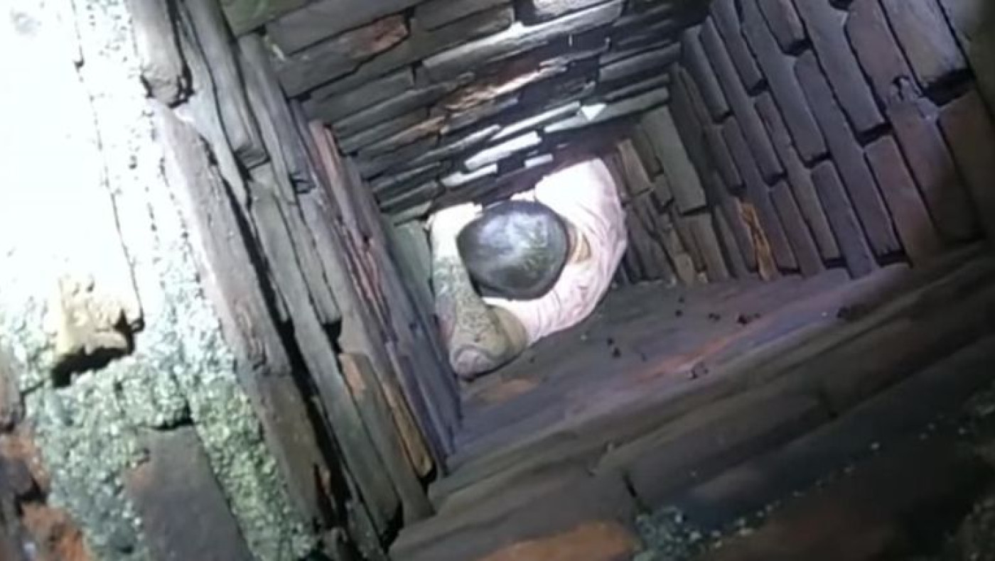 Την «είδε» Άγιος Βασίλης για να γλυτώσει από την αστυνομία αλλά... φράκαρε σε καμινάδα