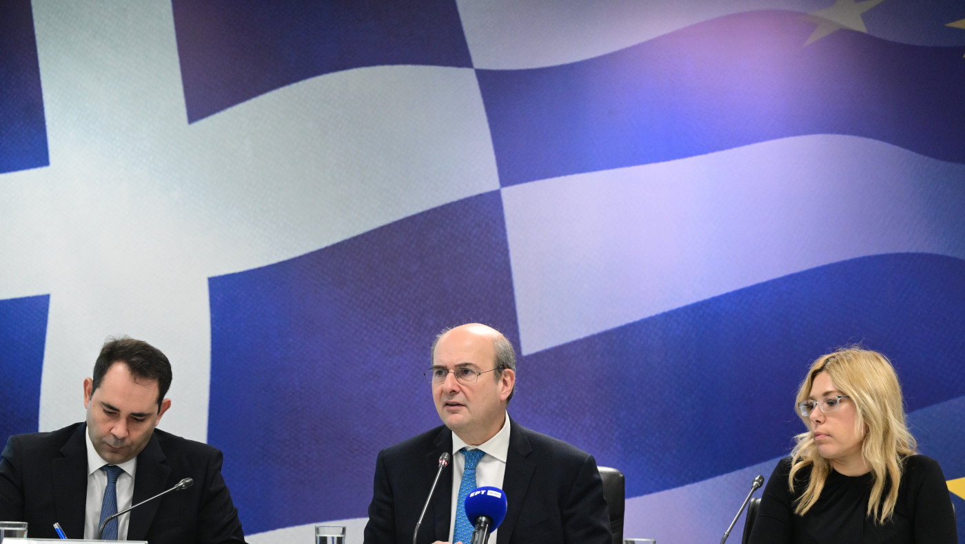 Ποιες αλλαγές έρχονται και με τη βούλα για ένστολους και τράπεζες