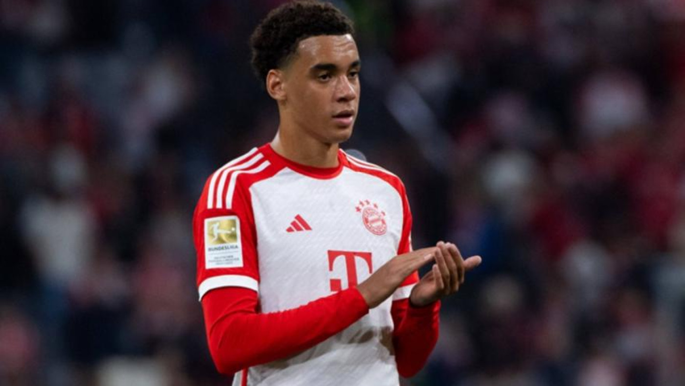 Μουσιάλα: «Δεν θα ανανεώσω ακόμη με την Μπάγερν Μονάχου»