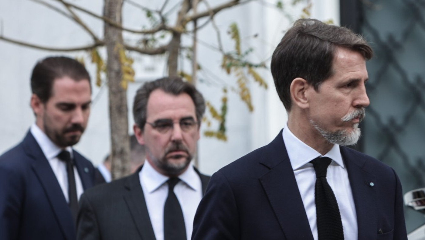 «De Grecia»: Ποιο θα είναι το επώνυμο που θα επιλέξει η τέως βασιλική οικογένεια;