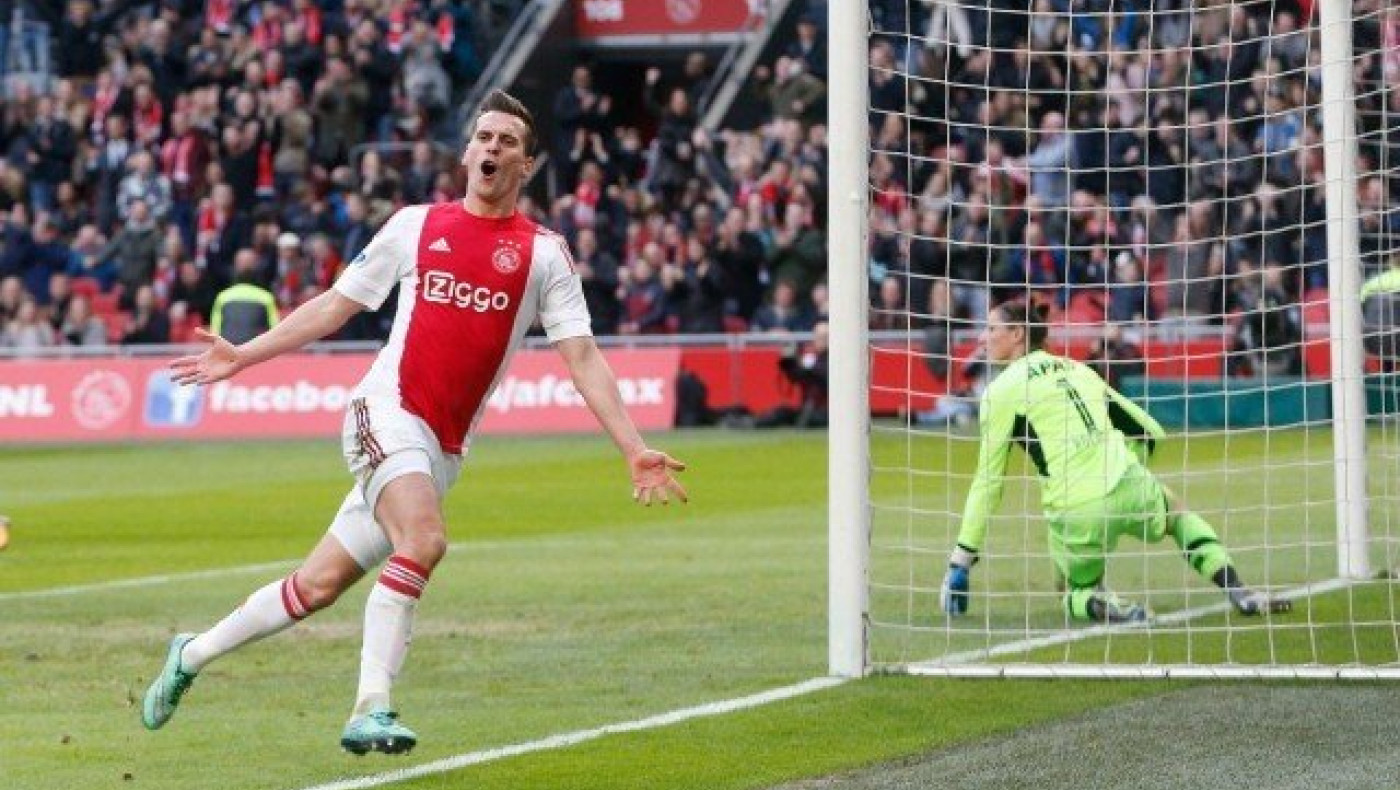 ΕΚΤΑΚΤΟ: Συμφωνία    Άγιαξ-Νάπολι    για τον Μίλικ!