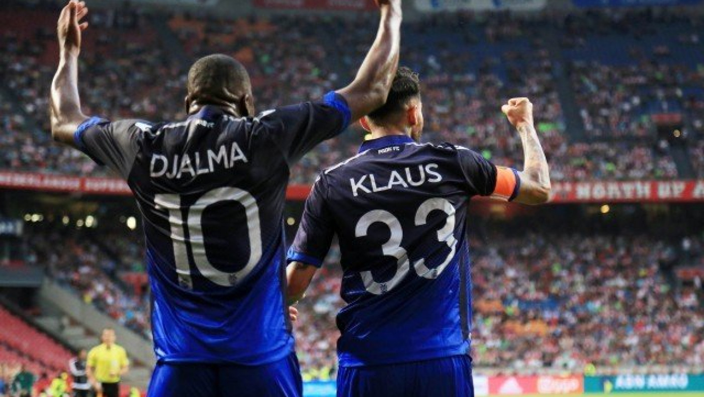 Μεγάλη    εμφάνιση,     τσαλάκωσε     τον      Αγιαξ