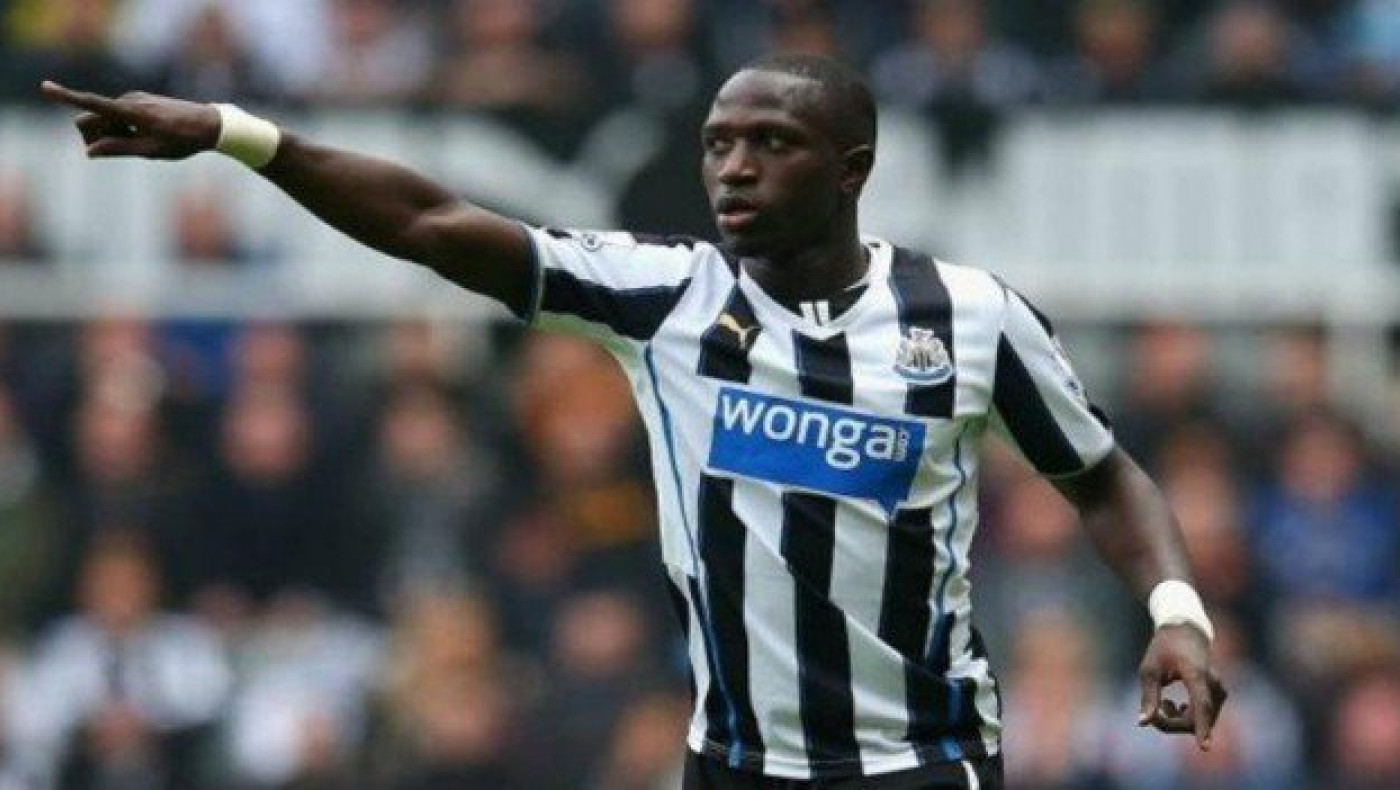 Άρσεναλ και Λίβερπουλ «σφάζονται» στα πόδια του Σισοκό