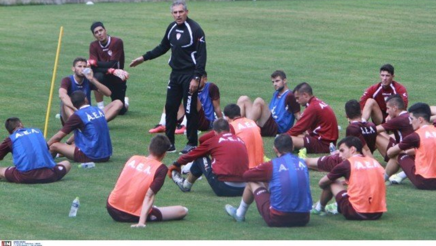 «Τσεκάρει»        Χοτζάι          η          Λάρισα