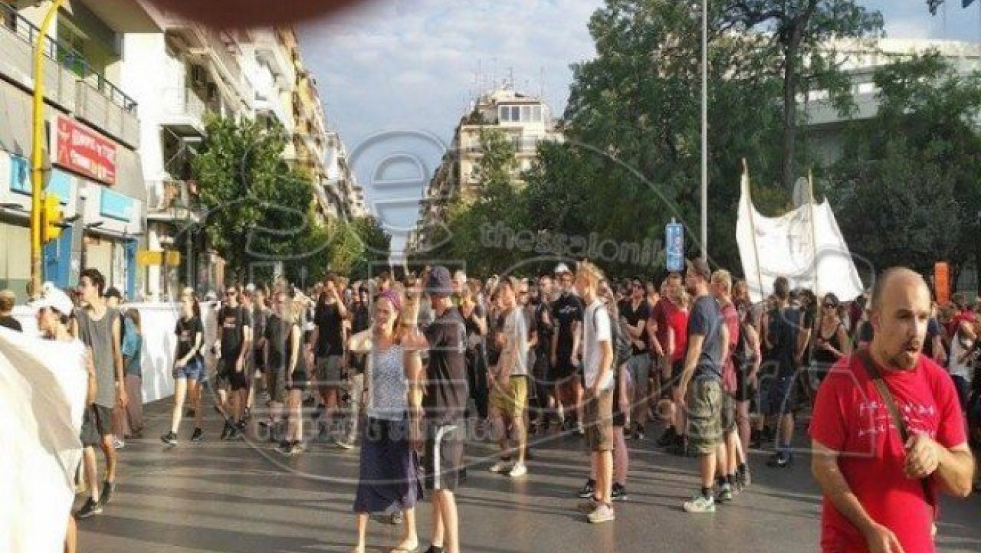 Θεσσαλονίκη: Σε εξέλιξη η πορεία των «No Border Camp»
