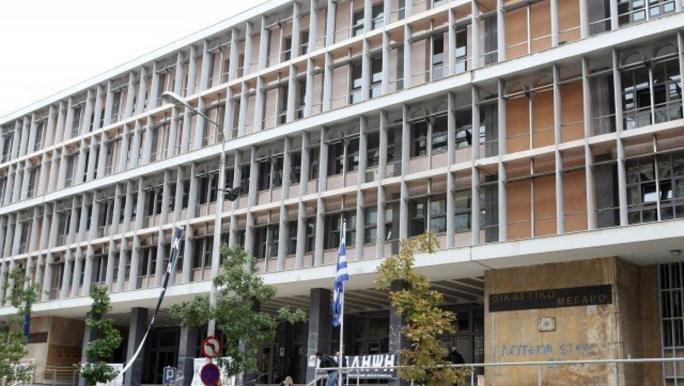 Θεσσαλονίκη: Στο εδώλιο αστυνομικός για πλαστό δίπλωμα οδήγησης