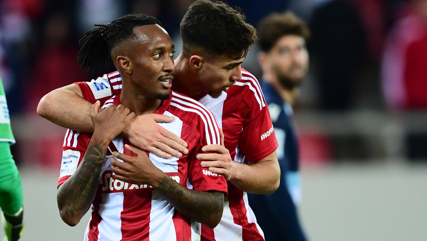 Δυσκολεύτηκε αλλά ο Μαρτίνς έδωσε τη λύση στον Ολυμπιακό, 1-0 τη Λαμία