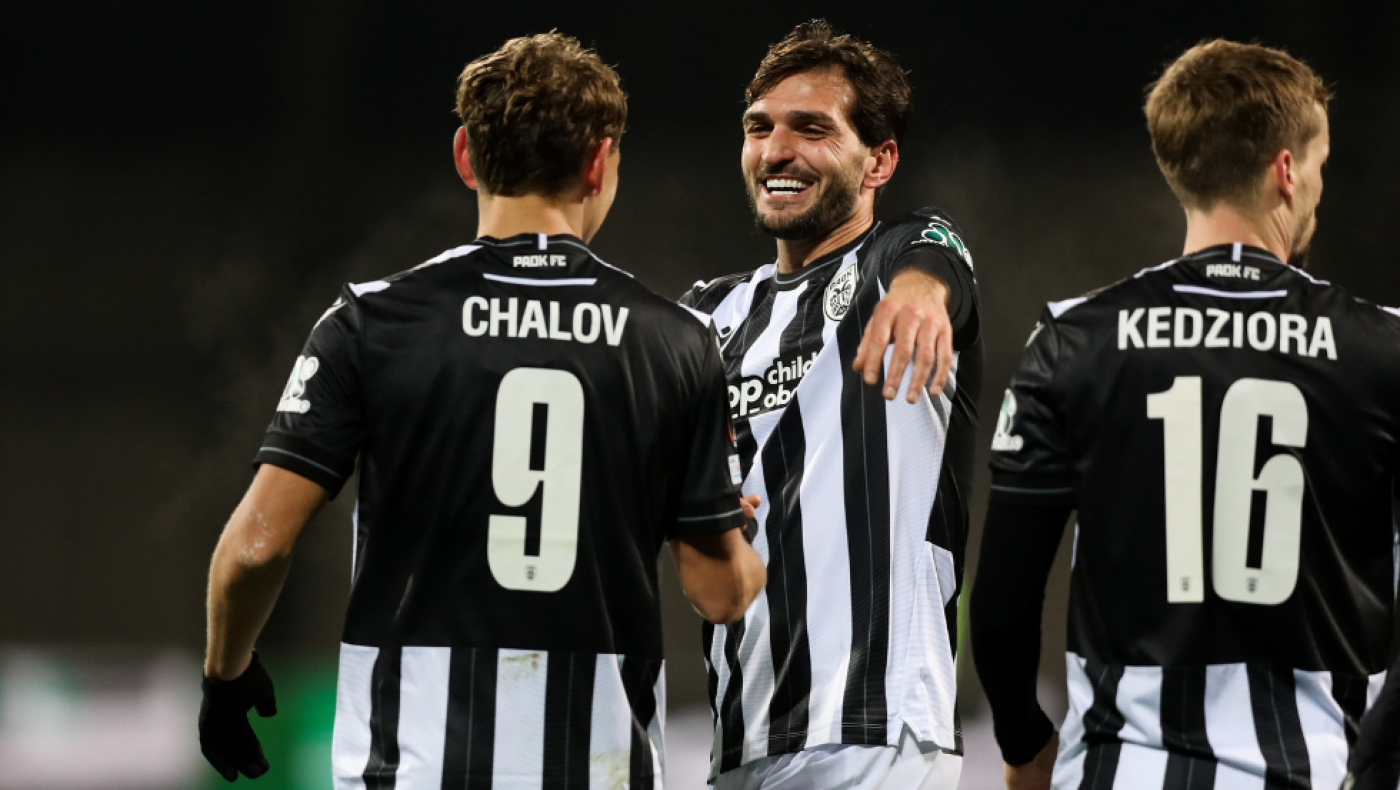 Η... εορταστική συνάντηση Τσάλοφ, Οζντόεφ και Κεντζιόρα με τις εντυπωσιακές συζύγους τους