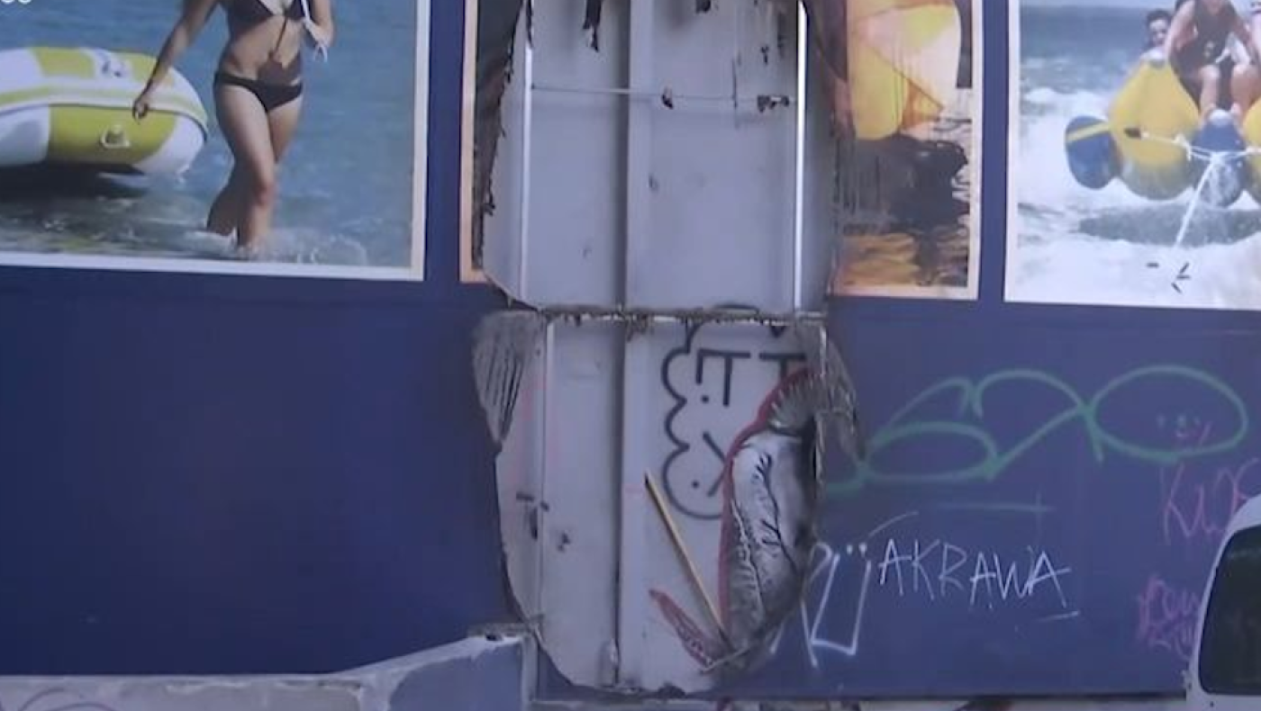 Κολωνός: Στις φλόγες όχημα μετά από εμπρηστική επίθεση