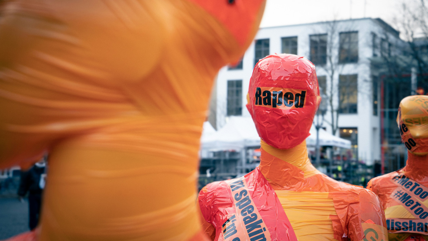 Βέλγιο: Μητέρα βίαζε με τον σύντροφό της τις 4 κόρες της