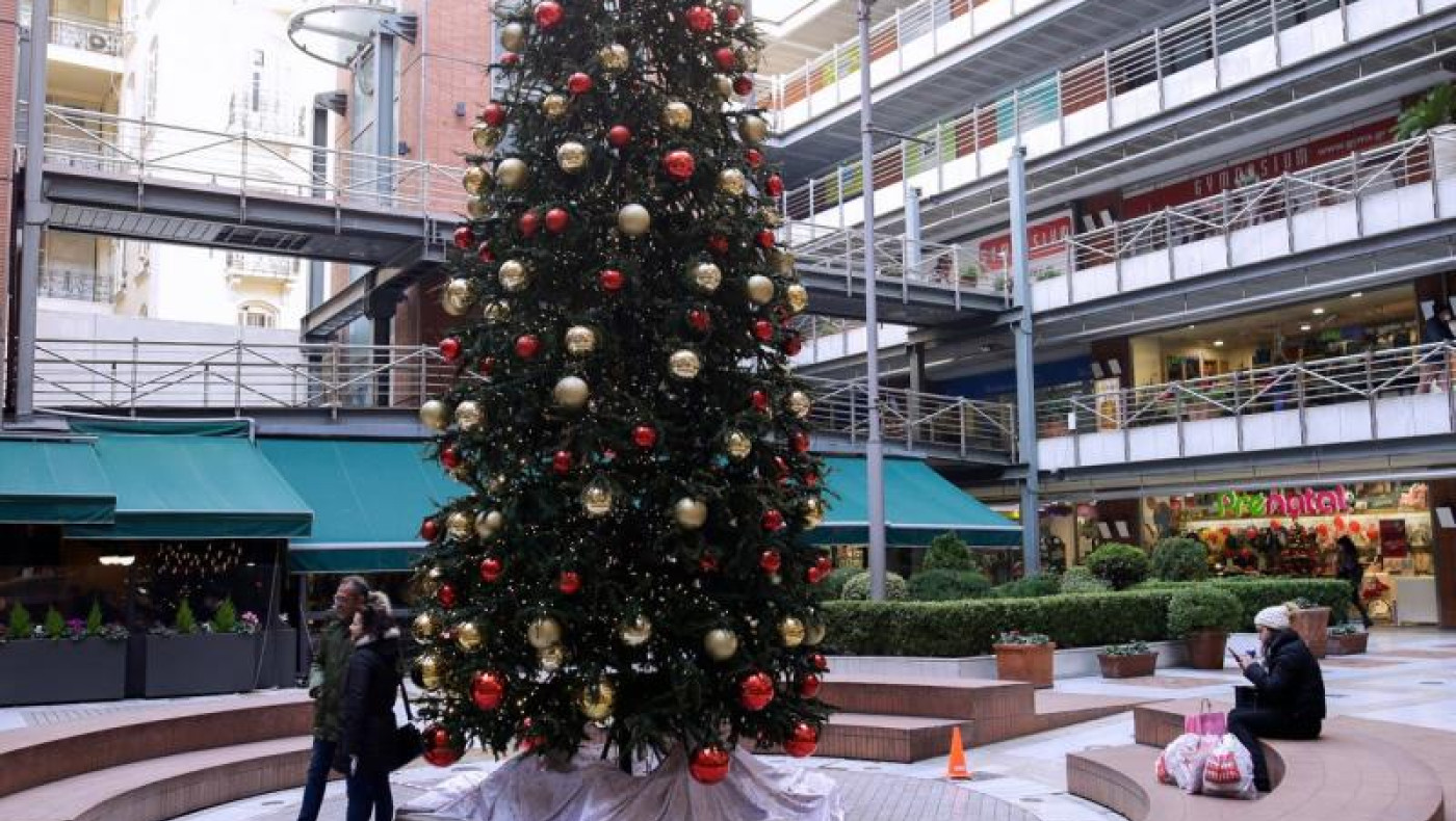 Κλειστά σούπερ μάρκετ και καταστήματα σήμερα (26/12) – Τι ώρα ανοίγουν αύριο (27/12)