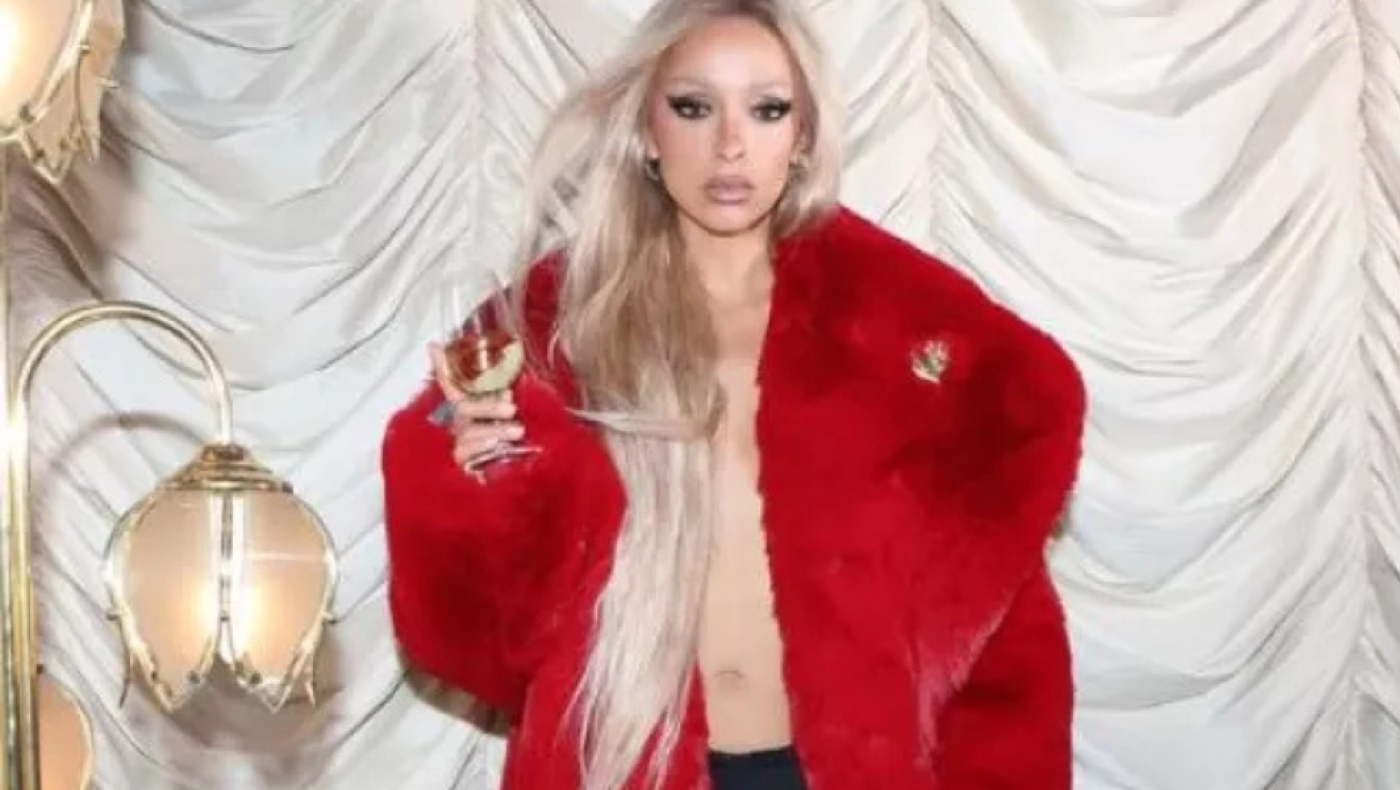 Οι σέξι ευχές της Ελένης Φουρέιρα