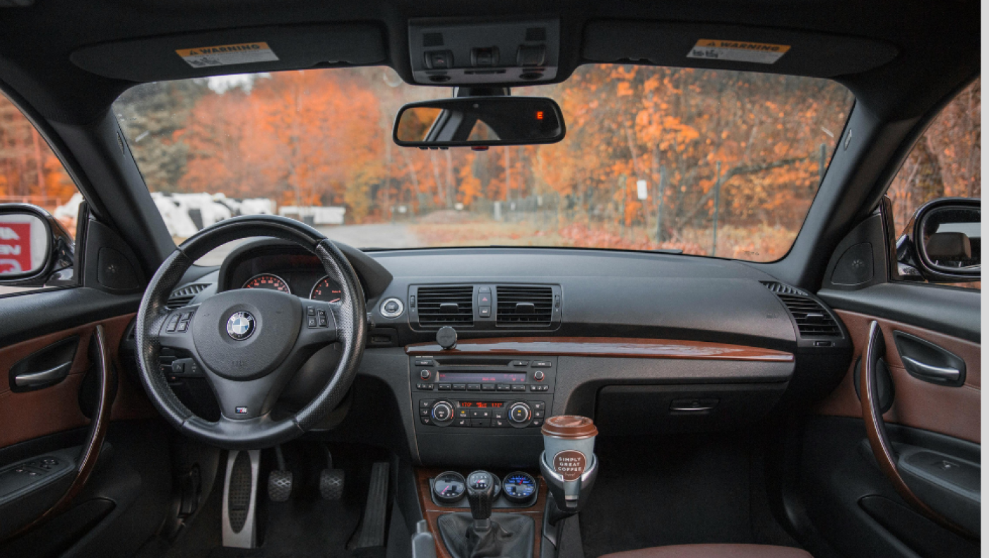 Το λάθος που κάνουμε με τον καθρέφτη του αυτοκινήτου φέρνει πρόστιμο