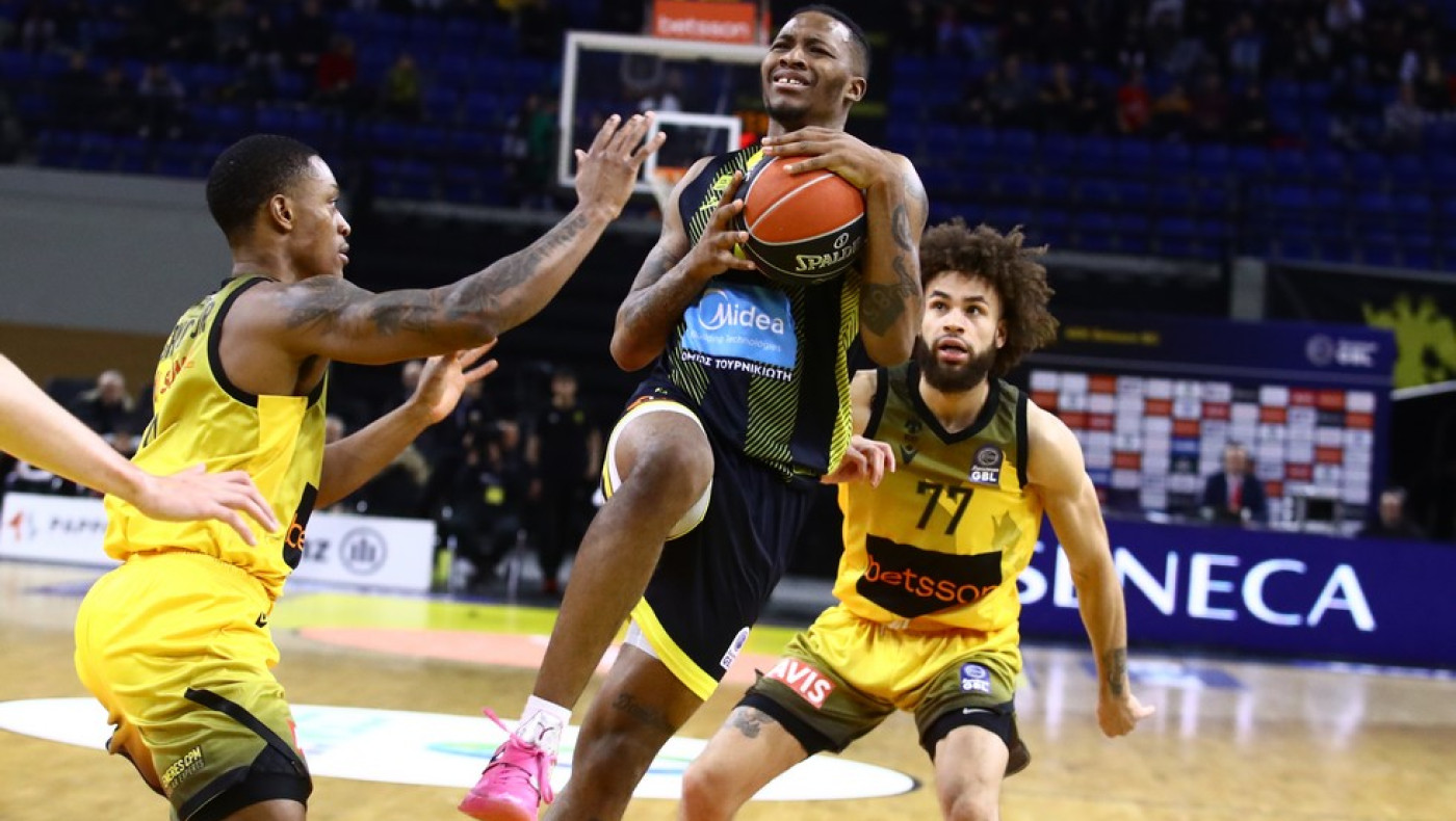 ΑΕΚ-Άρης: Πάλεψε με όλες τις δυνάμεις του, αλλά λύγισε στην τελική ευθεία