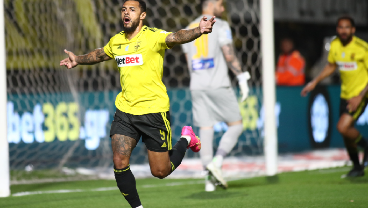 Ο Ρούνεϊ δεν θέλει να χάσει τον Γκρέι: «Ο μόνος επιθετικός που έχουμε σε φόρμα»