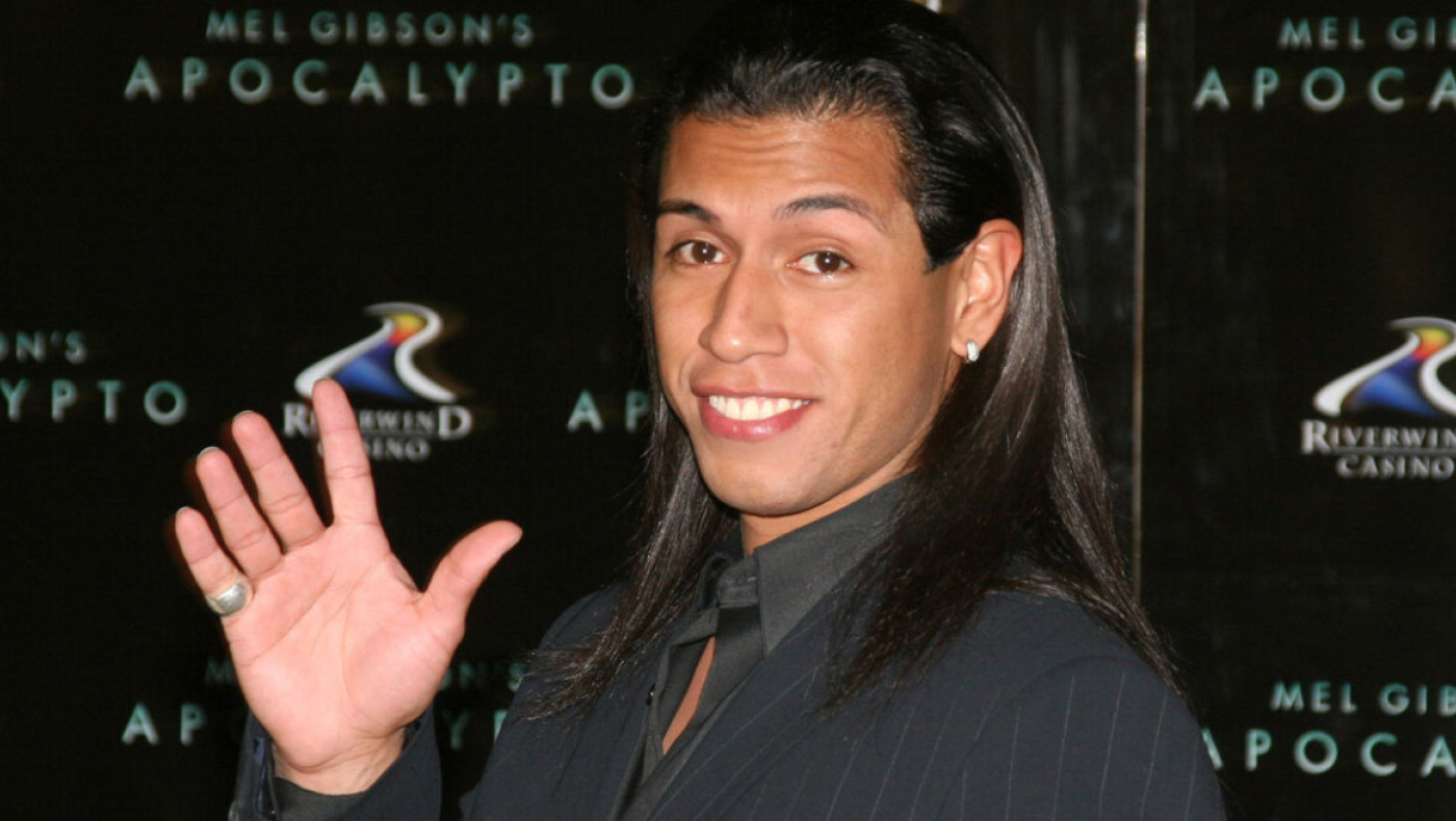 Ρούντι Γιάνγκμπλαντ: Συνελήφθη στην Αθήνα ο αστέρας του Χόλιγουντ – Έβγαλε μαχαίρι σε αστυνομικό