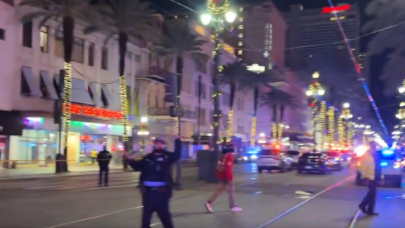 Σοκ στη Νέα Ορλεάνη: Αυτοκίνητο έπεσε πάνω σε πλήθος–Φόβοι για νεκρούς