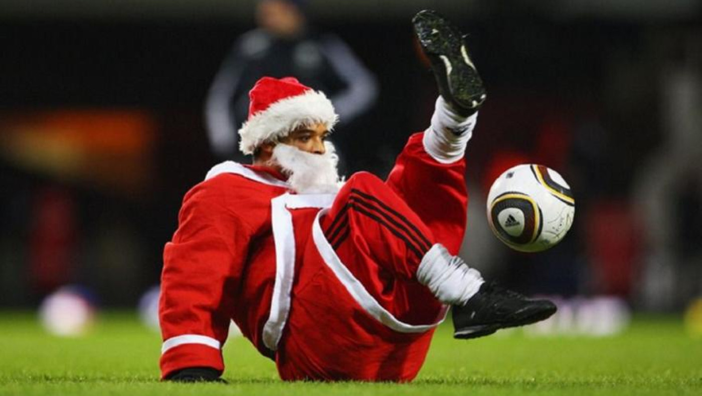 Ασπρόμαυρα και κιτρινόμαυρα γράμματα στον Άγιο Βασίλη