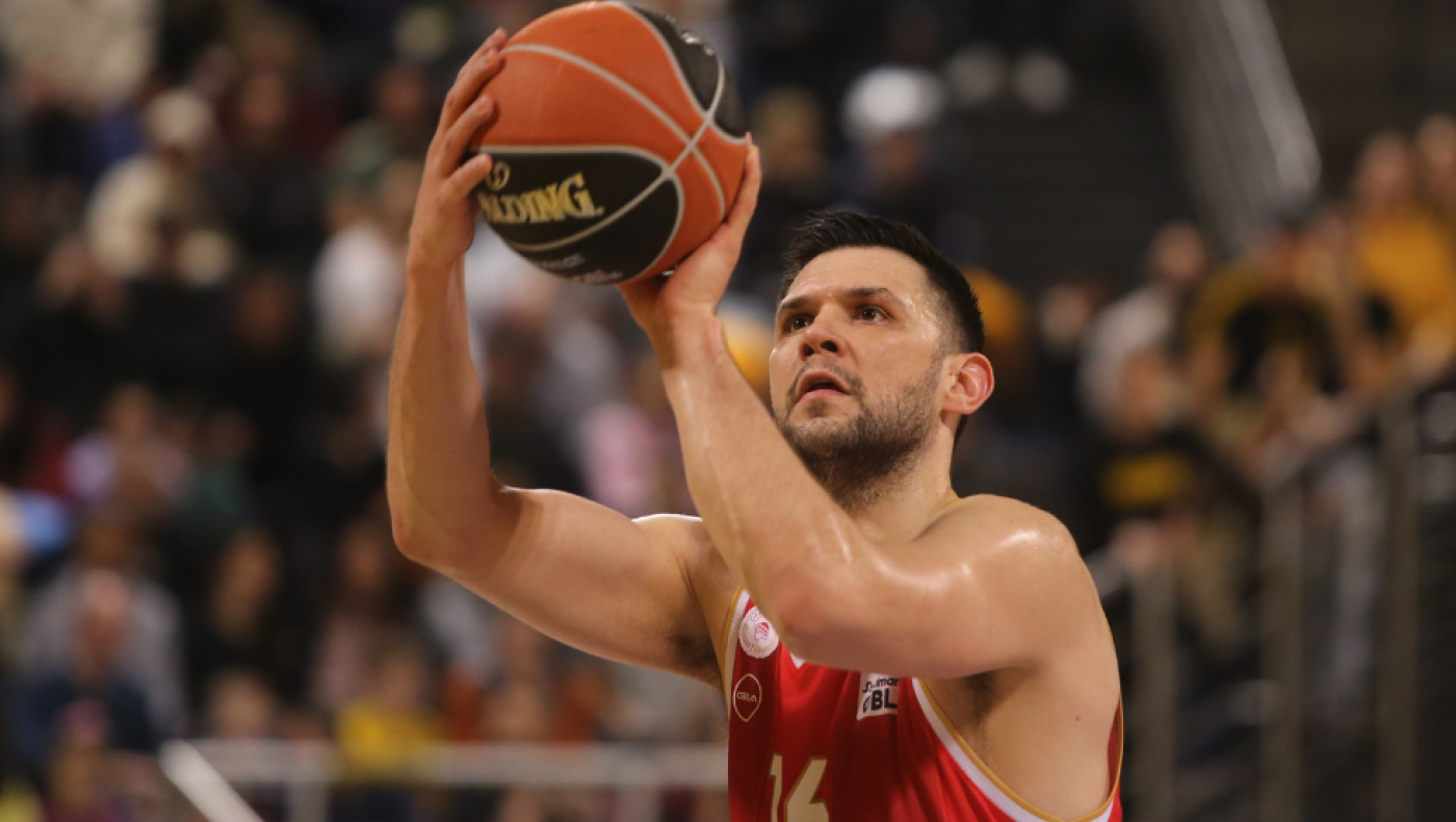 Παπανικολάου: «Μικρός θα έδινα 100 ευρώ σε χαρτάκια πανίνι, αλλιώς... σοκολάτες»