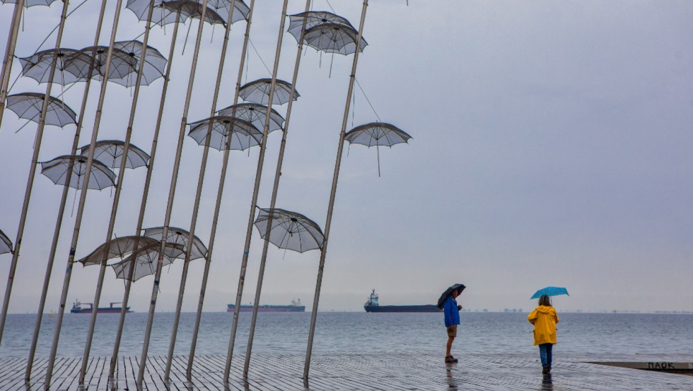 Ο καιρός την Κυριακή (31/8): Νεφώσεις με τοπικές βροχές και καταιγίδες