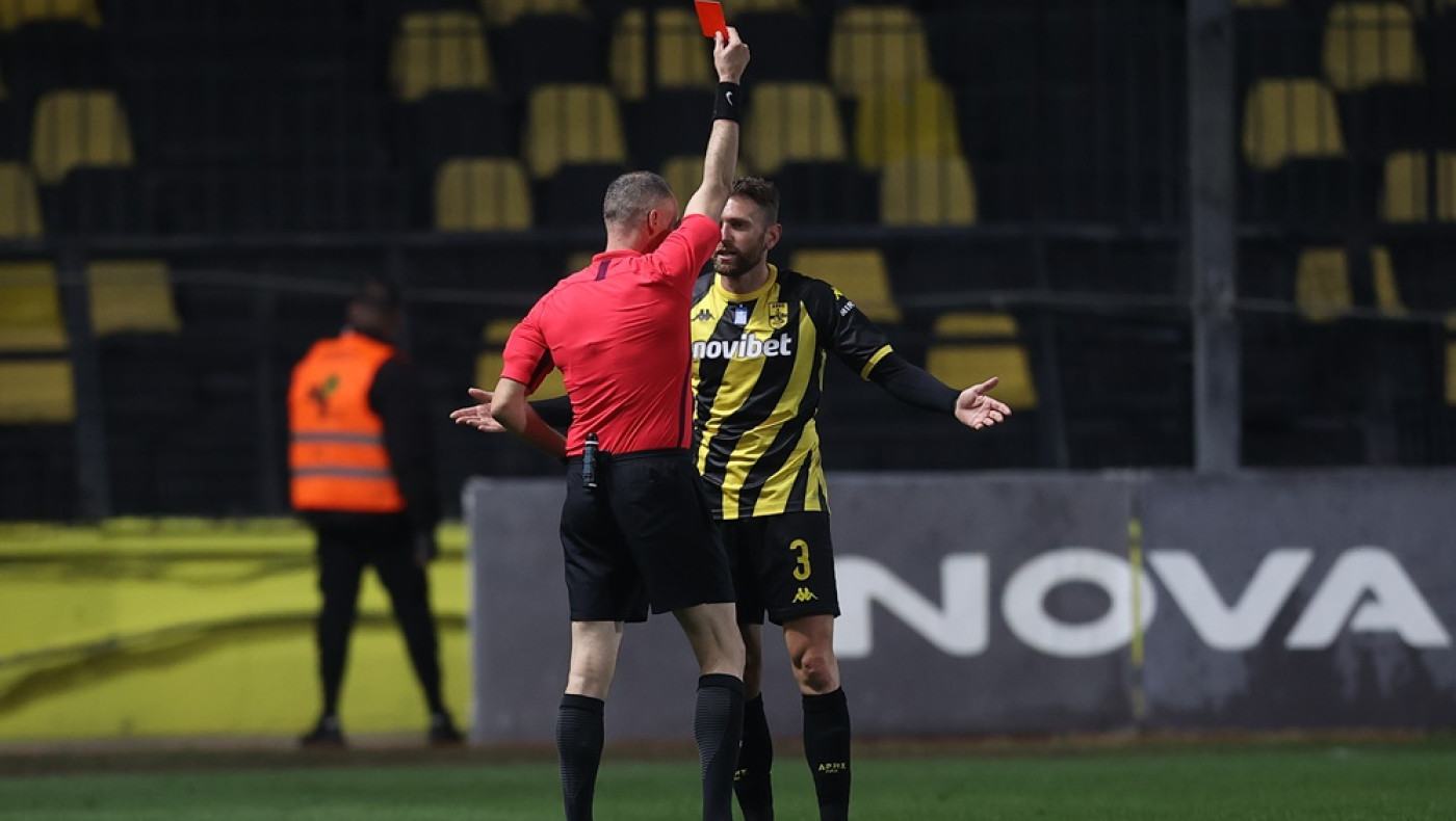 Άρης: «Καμπανάκι» οι κίτρινες και κόκκινες κάρτες!