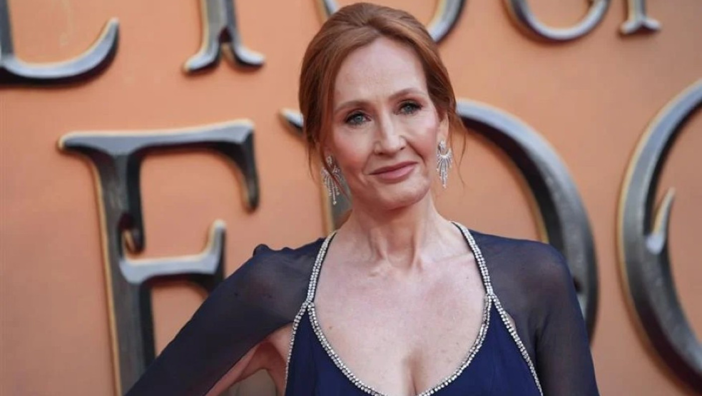 J.K Rowling: Ζητά δικαιοσύνη για τους βιασμούς ανηλίκων από συμμορίες πακιστανικής καταγωγής