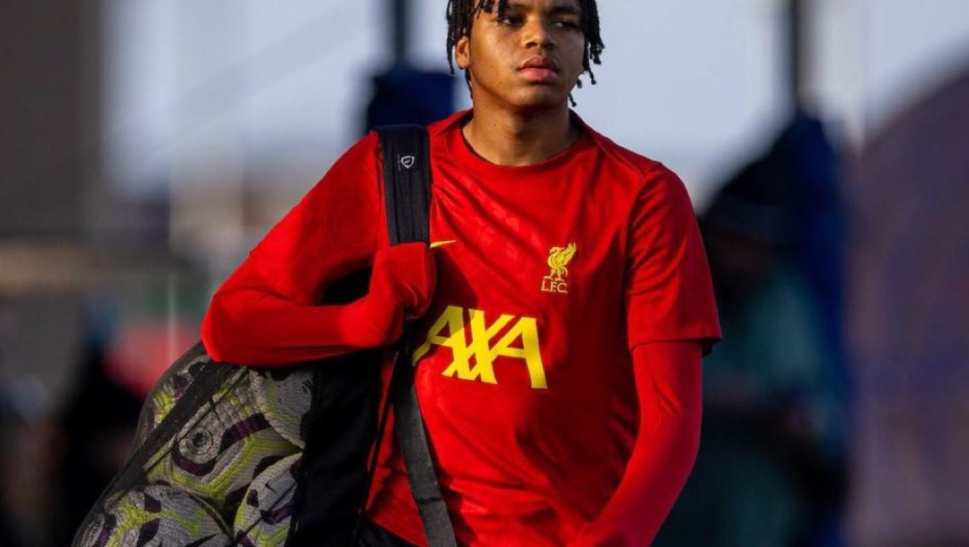 Ντεμπούτο του 16χρονου Ενγκουμόχα με τη φανέλα της Λίβερπουλ