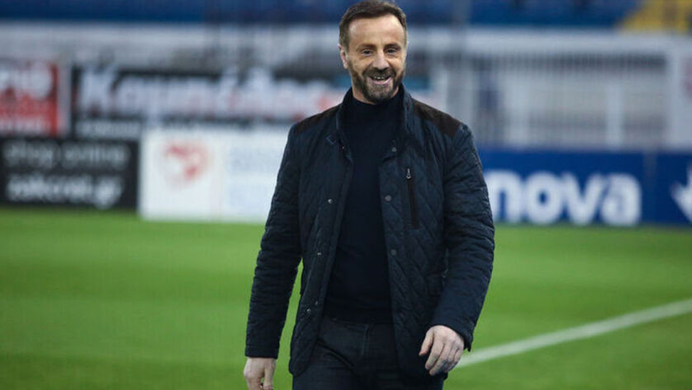 Άκης Μάντζιος: Δεν το... κουνάει από την Κύπρο