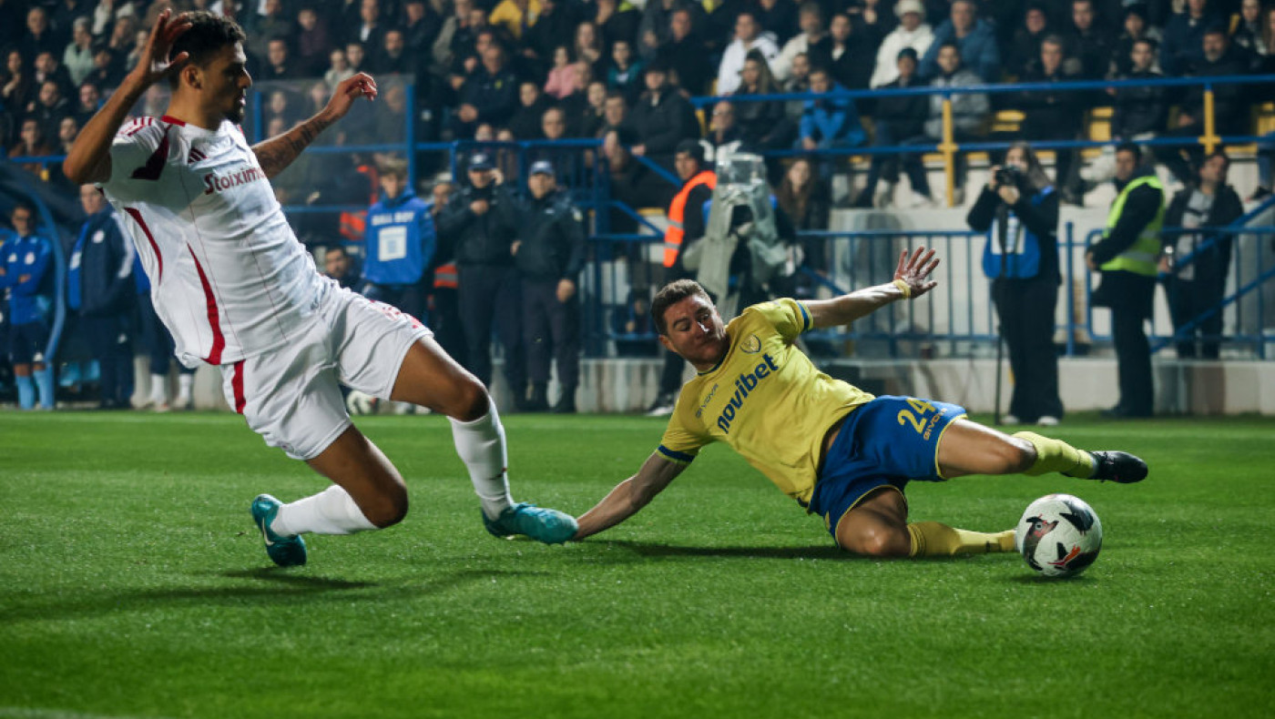 Ακόμη και ο παρατηρητής διαιτησίας δεν είδε πέναλτι του Τορεχόν!