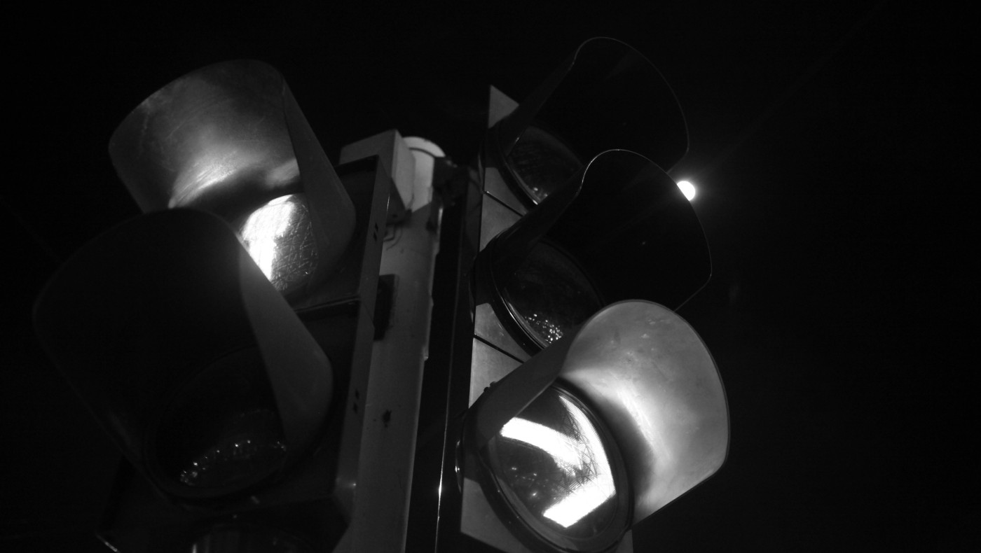 Πώς το νέο χρώμα στα φανάρια θα βελτιώσει την οδική ασφάλεια