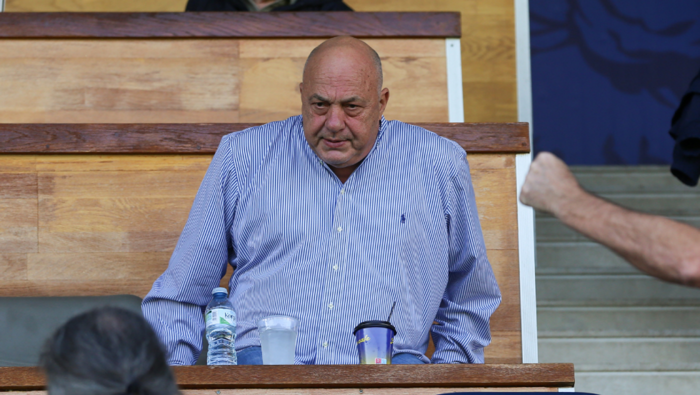 Μπέος: «Δεν χορτάσατε από τα τσιπουράδικα; Προσπαθώ να σπάσω τη μιζέρια»