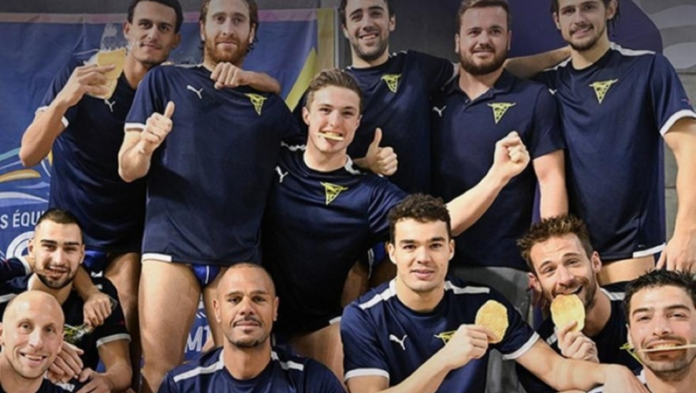 Γαλλία: Φωτογραφήθηκαν με μπισκότα αντί για μετάλλια