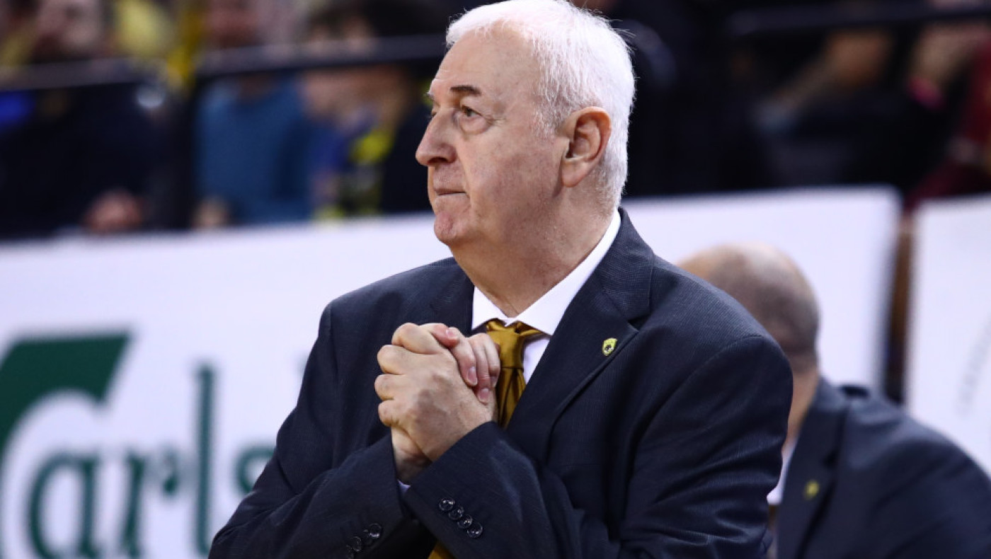 Επική δήλωση του Σάκοτα: «Προσπαθώ να πάρω σύνταξη αλλά δεν με αφήνουν!»