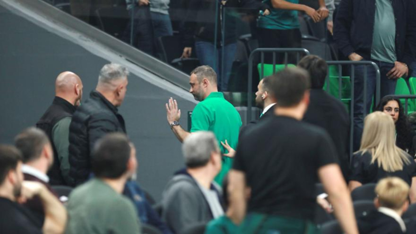 Παναθηναϊκός-Ζάλγκιρις: Ένταση μεταξύ οπαδών και απομάκρυνση Λιθουανών