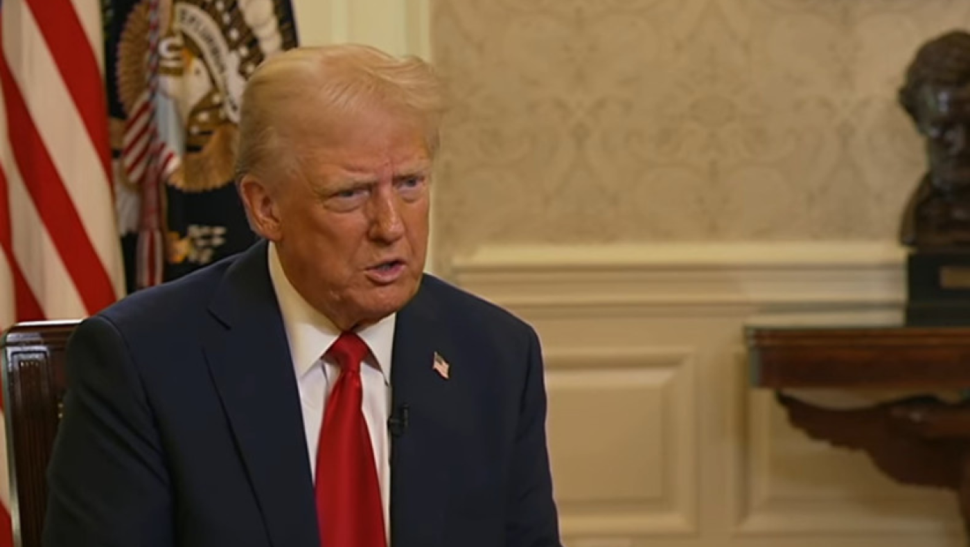 Τραμπ προς Ρωσία: «Σκέφτομαι σοβαρά την επιβολή τραπεζικών κυρώσεων και δασμών»