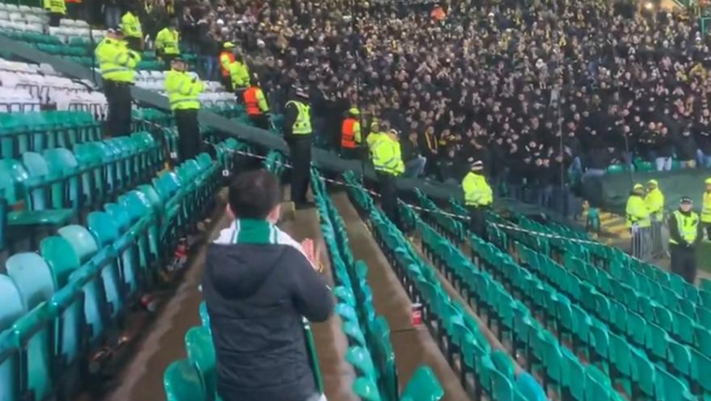 Συγκινητική στιγμή με μικρό φίλο της Σέλτικ και οπαδούς της Γιουνγκ Μπόις