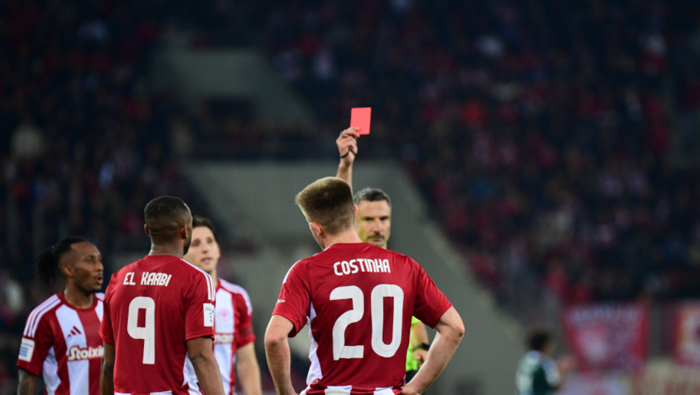 Ολυμπιακός-Παναθηναϊκός: Η φάση της αποβολής του Κοστίνια (vid)