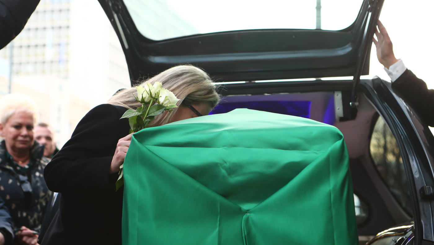 Μίμης Δομάζος: Γέμισε η Λεωφόρος για τον «Στρατηγό» - «Είναι εδώ...»