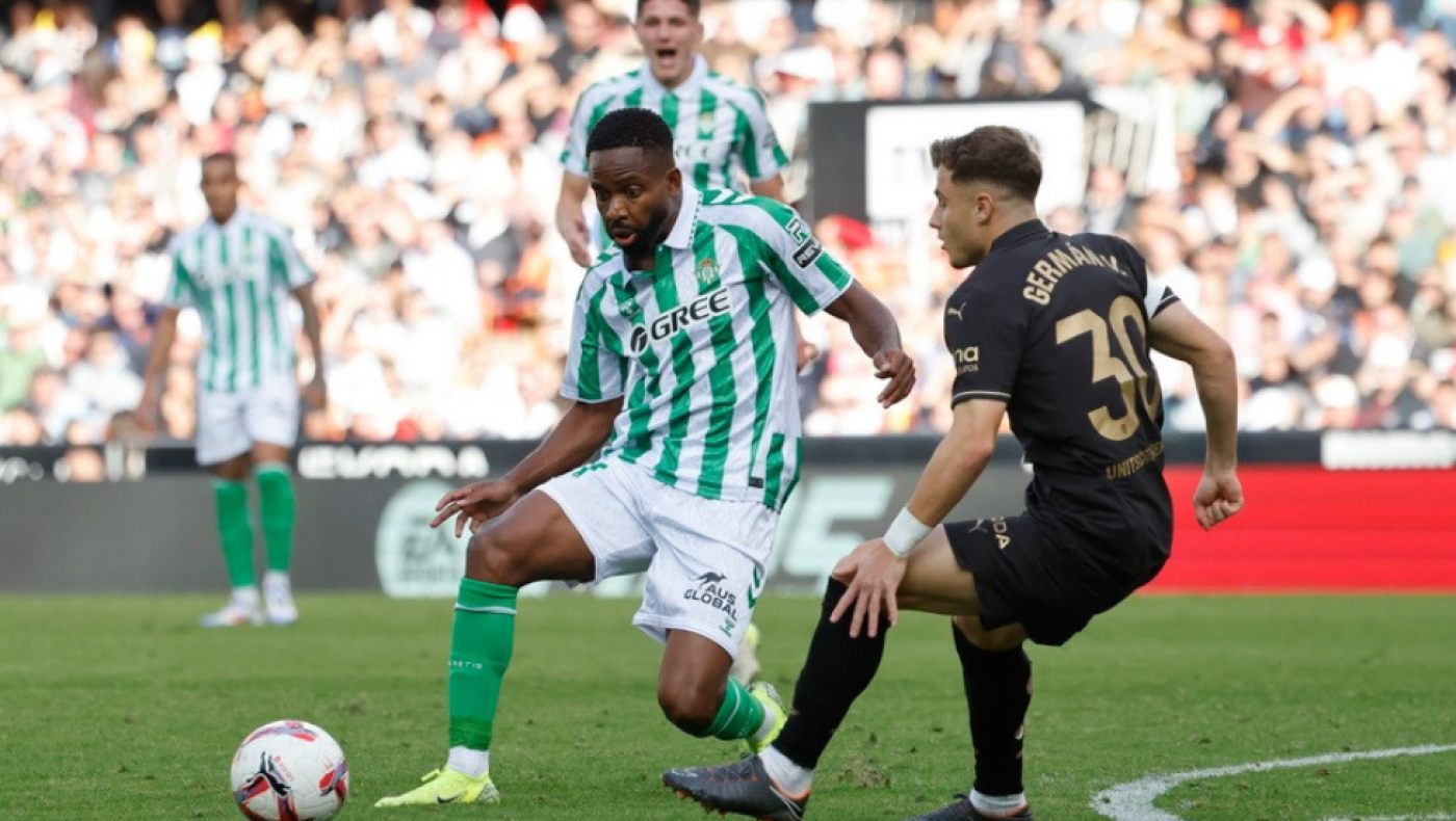 ΠΑΟΚ: «Θέλει να μείνει στην Μπέτις ο Μπακαμπού», γράφουν οι Ισπανοί